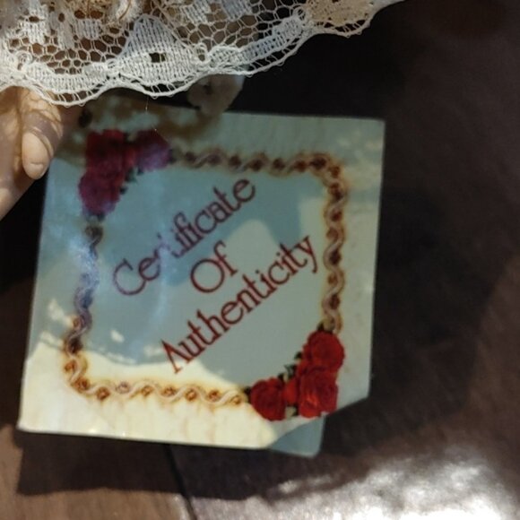 Collector’s Choice 9” seated Musical Porcelain Victorian Doll - Picture 3 of 9